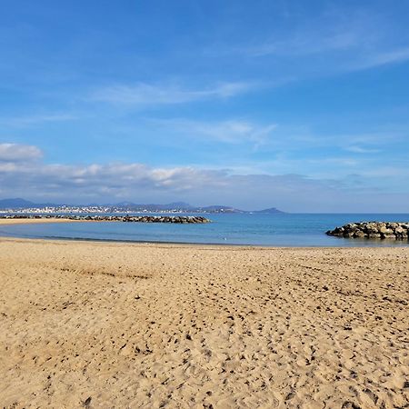 Appartement L'Evasion, Vue Mer, Plages A Pied Frejus Bagian luar foto