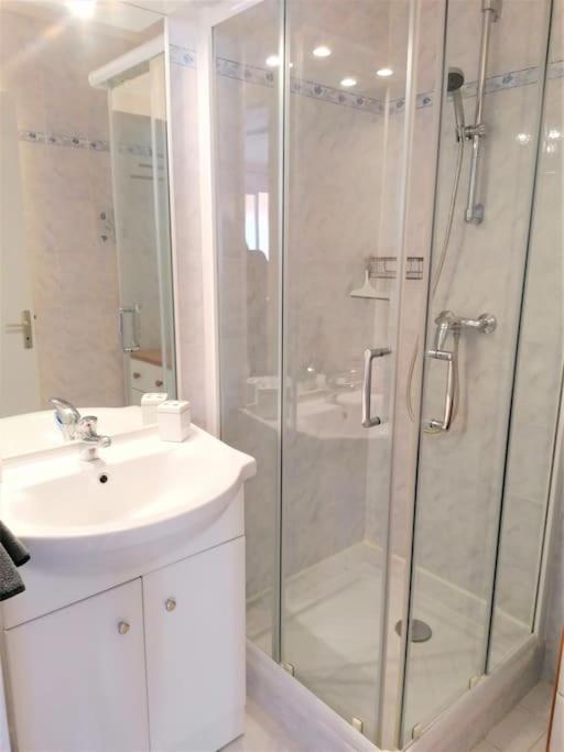 Appartement L'Evasion, Vue Mer, Plages A Pied Frejus Bagian luar foto
